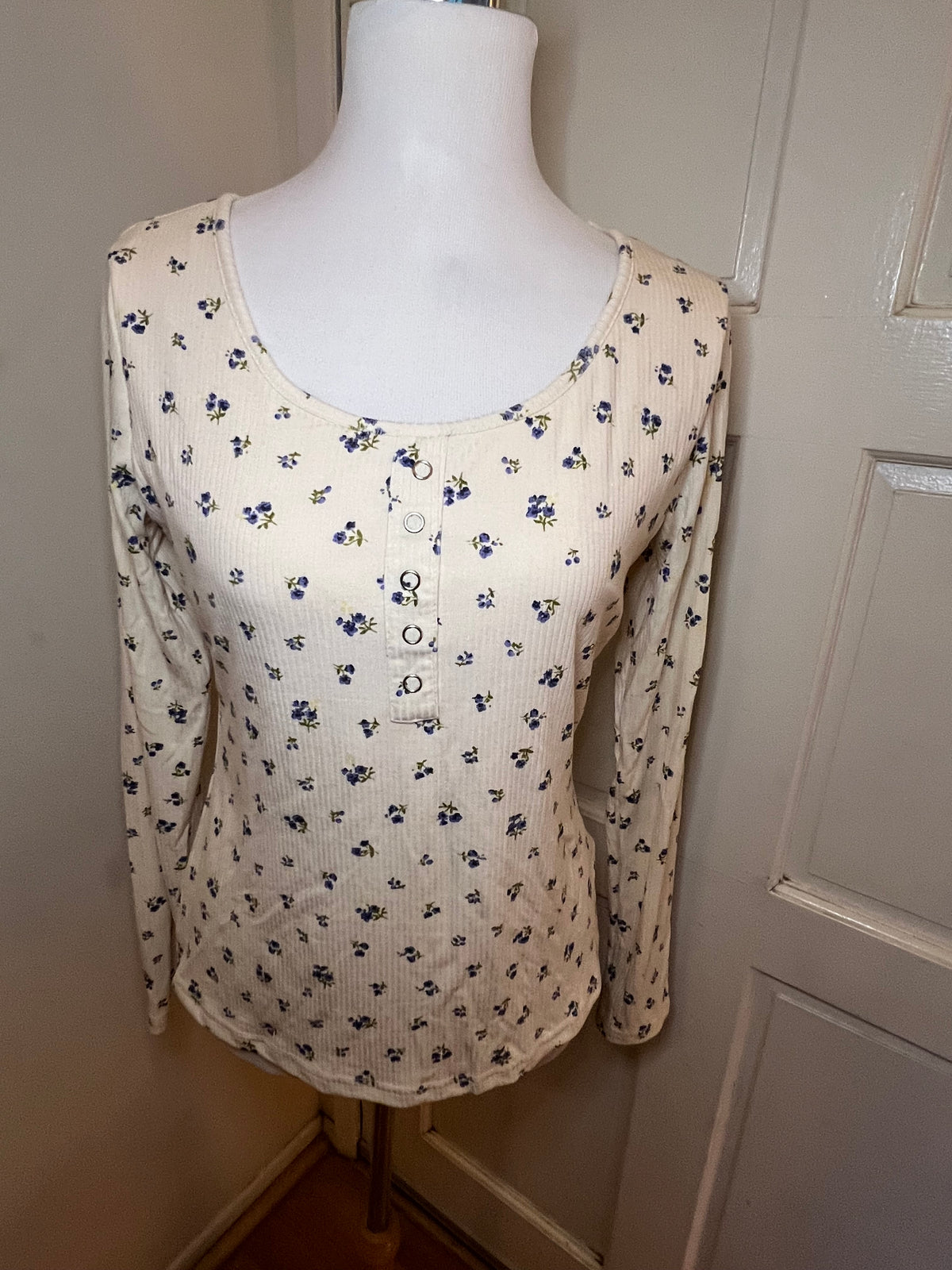 Amber Moon Revival: Built in Bra Blue Floral Thermal Top