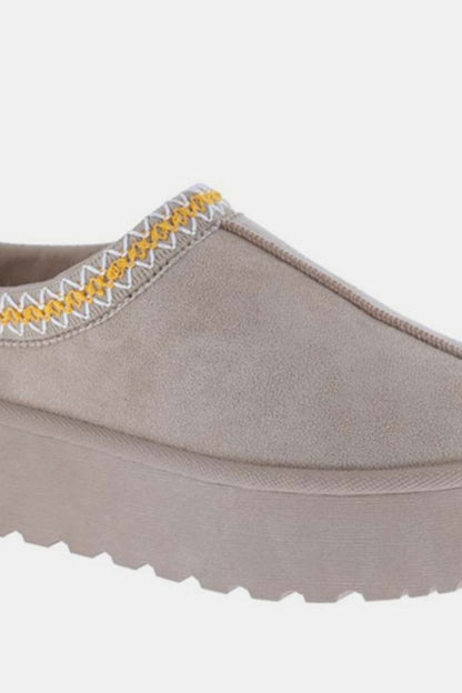 Embroidered Trim Platform Slippers in Taupe