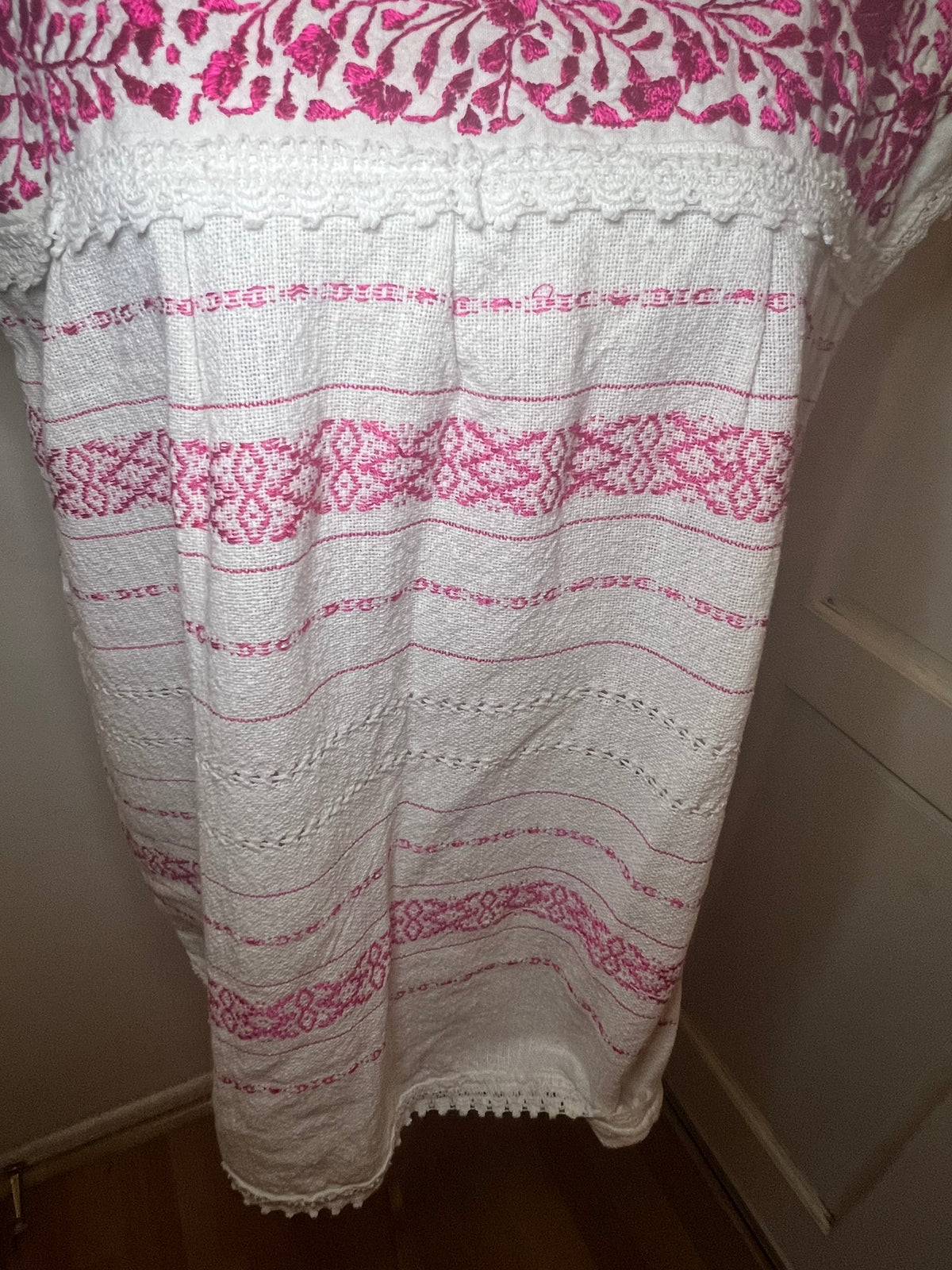Vintage Mexican Floral Cotton Blouse in White and Pink