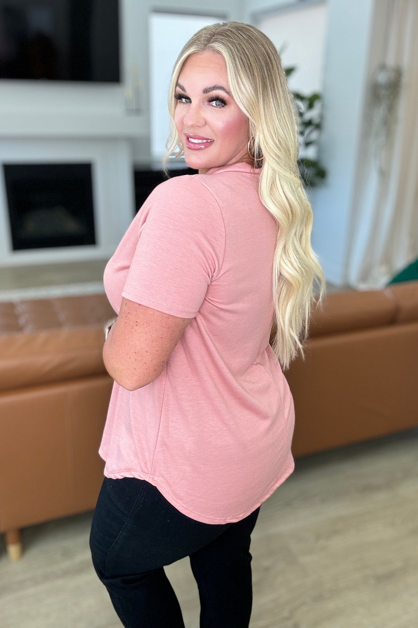 Brittni V-Neck Top in Dusty Pink