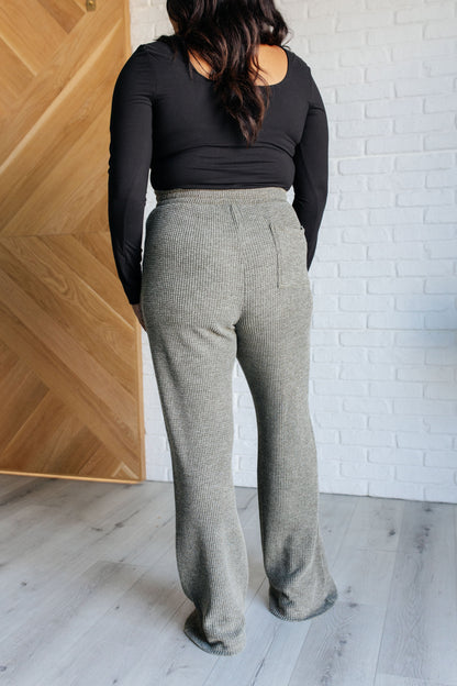 Leesa Pants in Olive