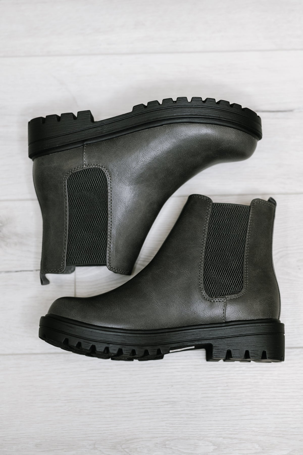 Paden Chelsea Boots