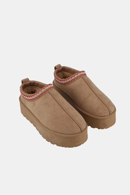 Embroidered Trim Platform Slippers in Tan